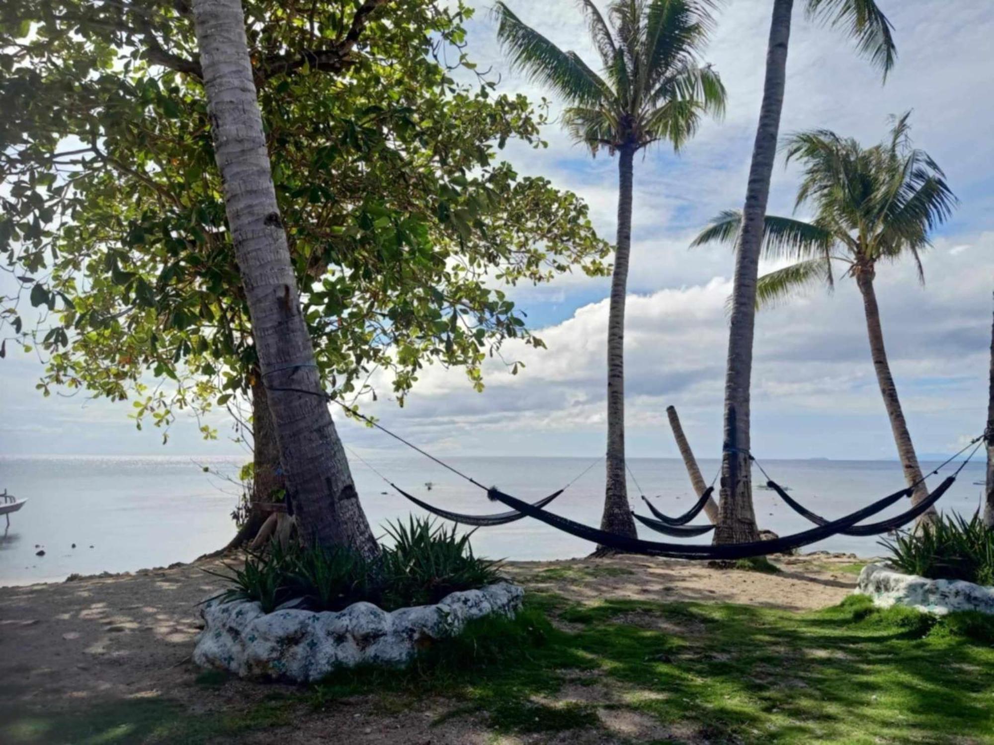 Hola Beach Resort Siquijor Exterior foto
